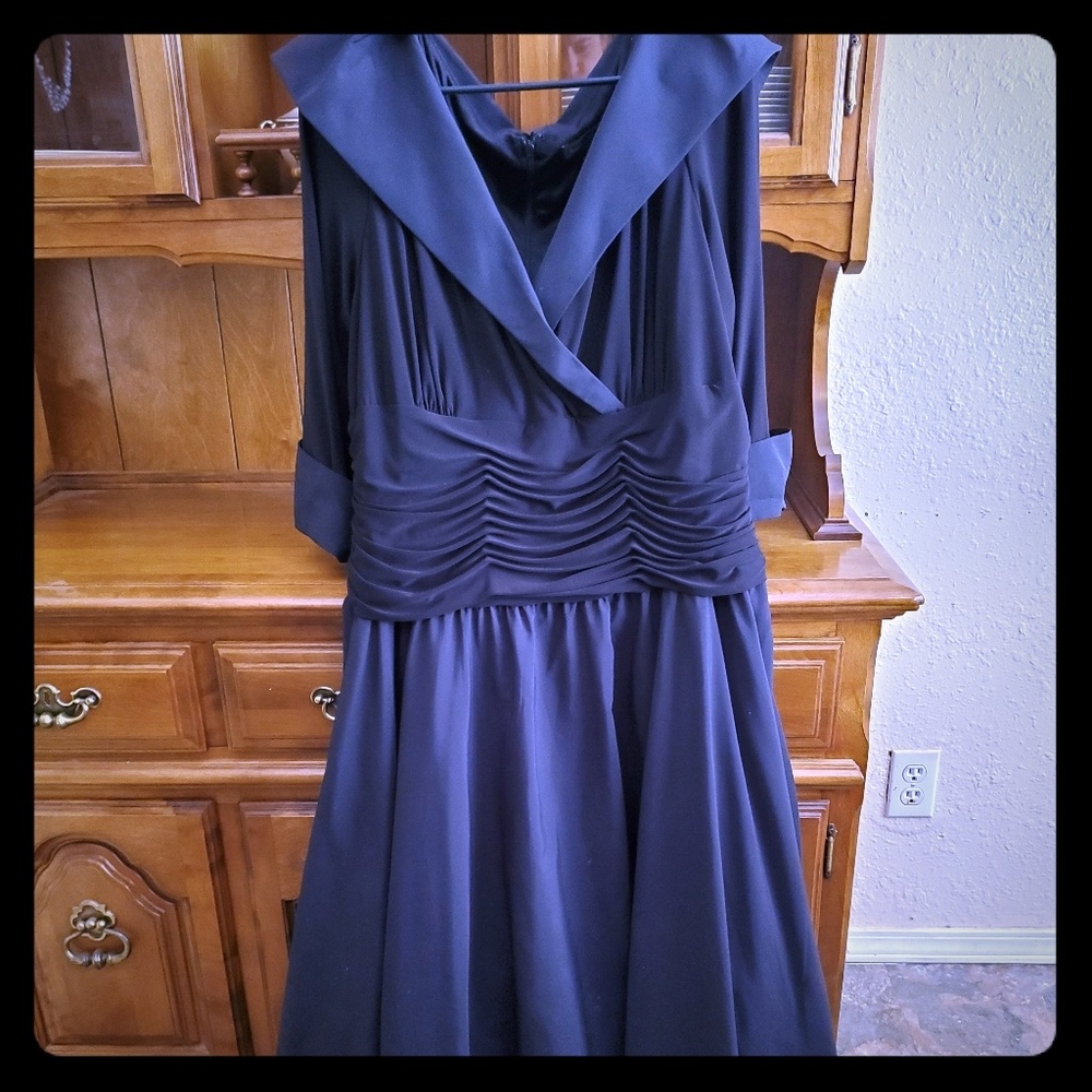 *FINAL MARKDOWN* Jessica Howard Black dress